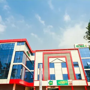 W Royal Grand Hotel Meenangadi